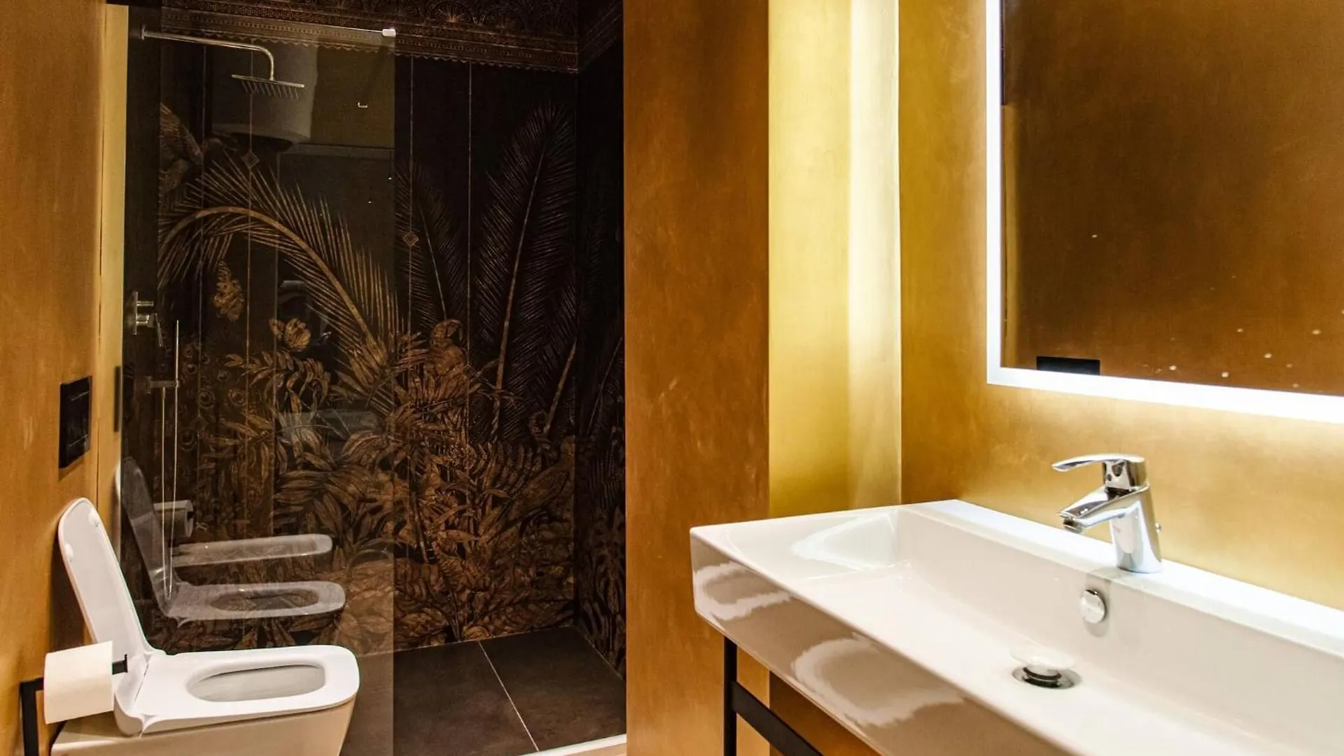 Charming Roma Apartment With Terrace - Perfect For Families And Friends  Řím