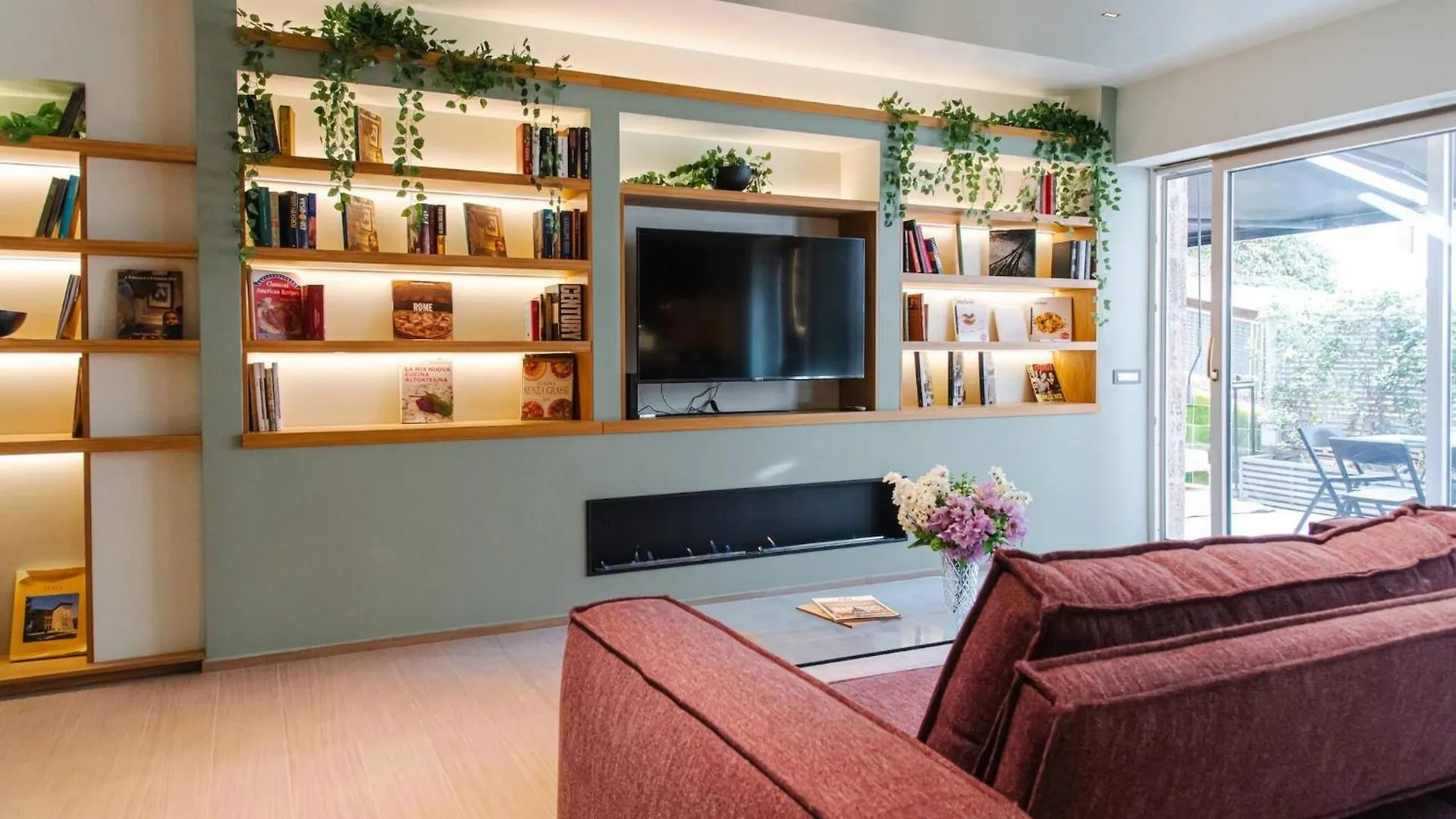 Charming Roma Apartment With Terrace - Perfect For Families And Friends