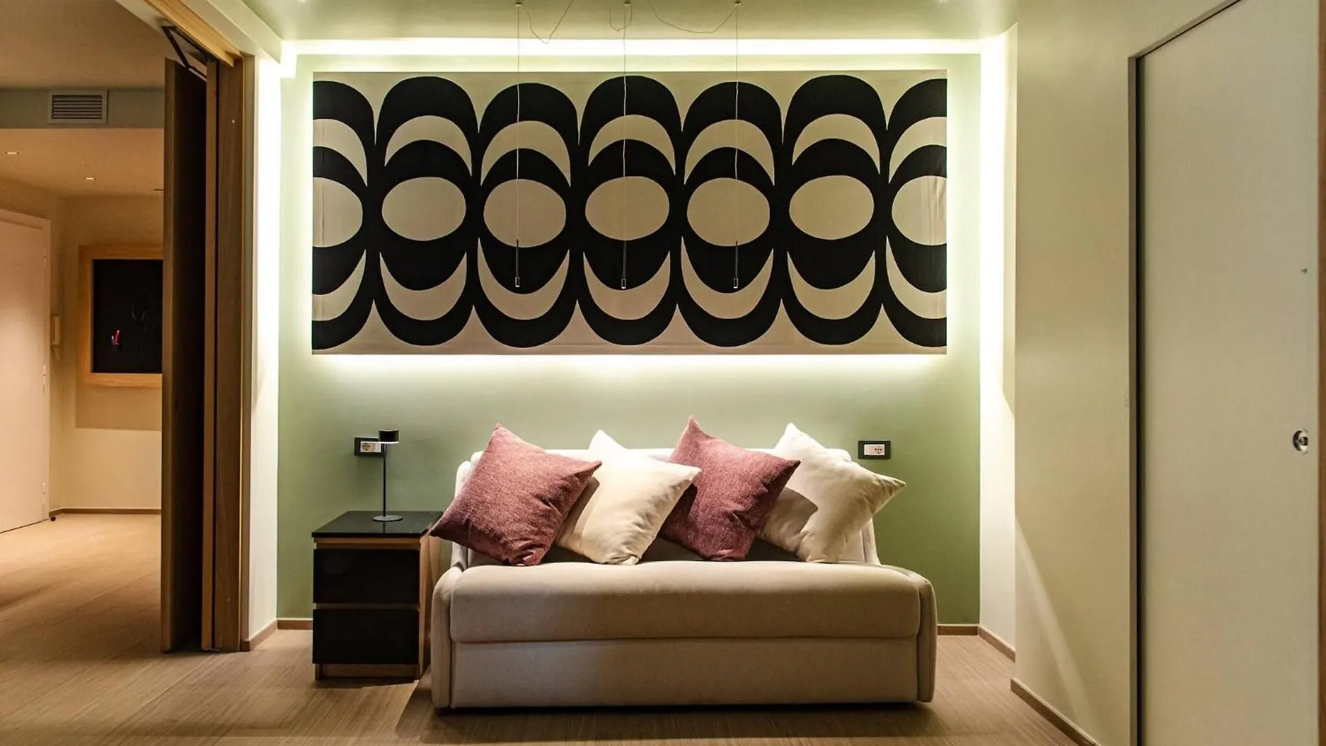 Charming Roma Apartment With Terrace - Perfect For Families And Friends  Řím