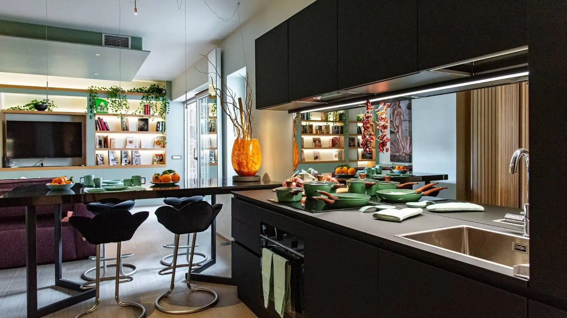 Charming Roma Apartment With Terrace - Perfect For Families And Friends